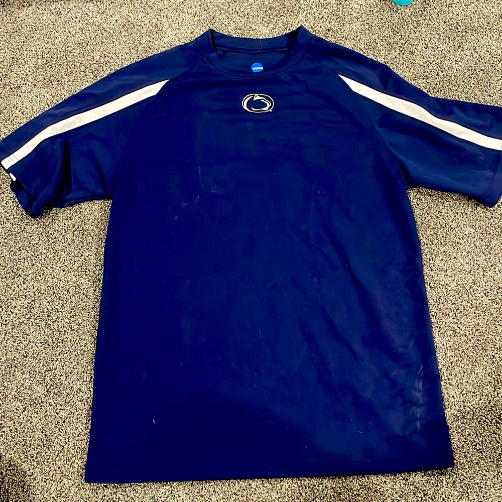 Men’s NCAA Penn State polyester tee, size large